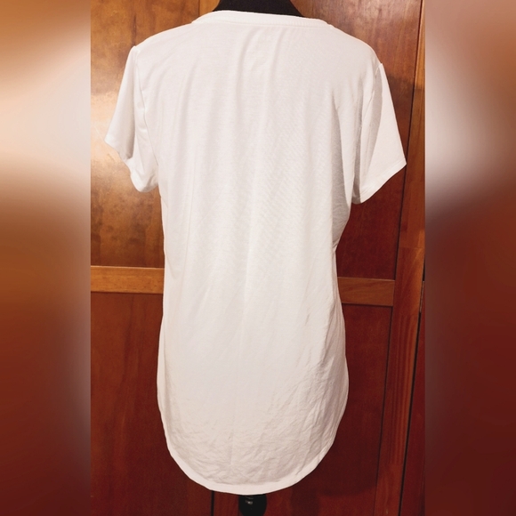 🦋APT. 9 women's t-shirt with flowers and message. Size L - Picture 4 of 5